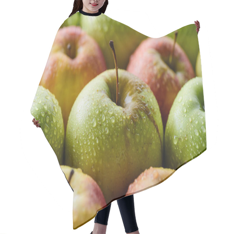 Personality  Close Up View Of Water Drops On Fresh Apples Backdrop Hair Cutting Cape