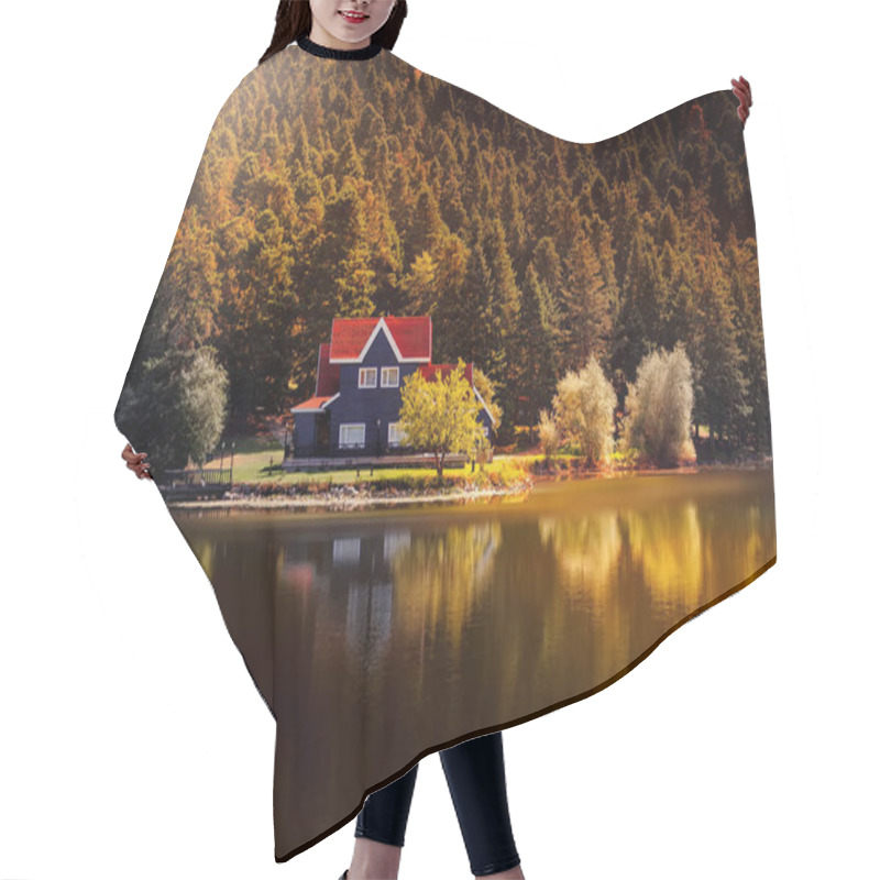 Personality  Bolu - Golcuk Lake And Landscape  Hair Cutting Cape