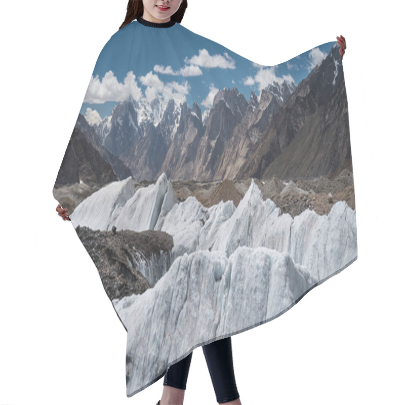 Personality  Baltoro Glacier Landscape With Paiju And Trango Family Backgroun Hair Cutting Cape