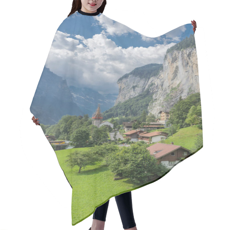 Personality  Beautiful Exploration Tour Through The Mountains In Switzerland. - Lauterbrunnen/Switzerland Hair Cutting Cape