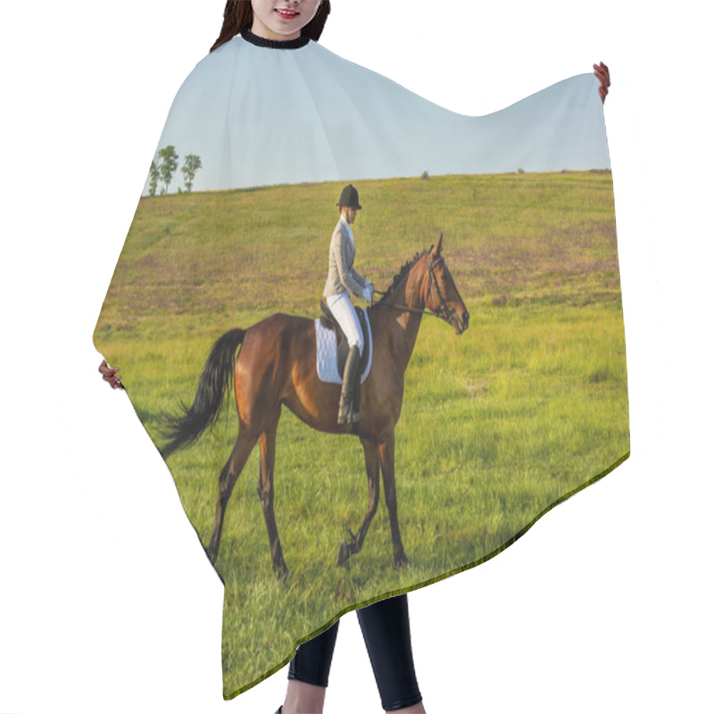 Personality  Young Woman Riding A Horse On The Green Field Hair Cutting Cape