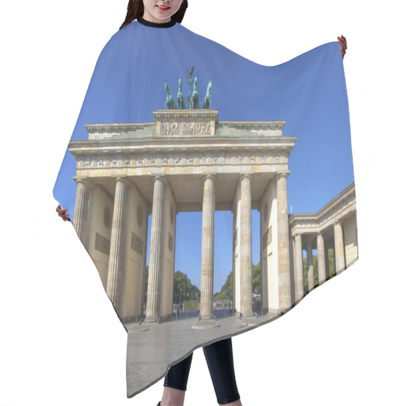 Personality  Berlin Brandenburg Gate Brandenburger Tor In Germany Hair Cutting Cape