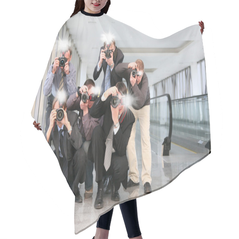 Personality  Paparazzi With Flashes Hair Cutting Cape