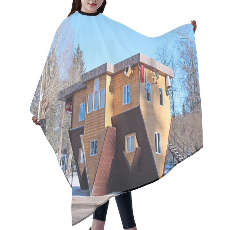 Personality  Upside Down House In The Russian Exhibition Center Hair Cutting Cape