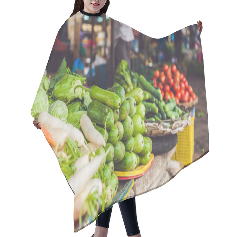 Personality  Vegetables In The Vietnamese Market Hair Cutting Cape