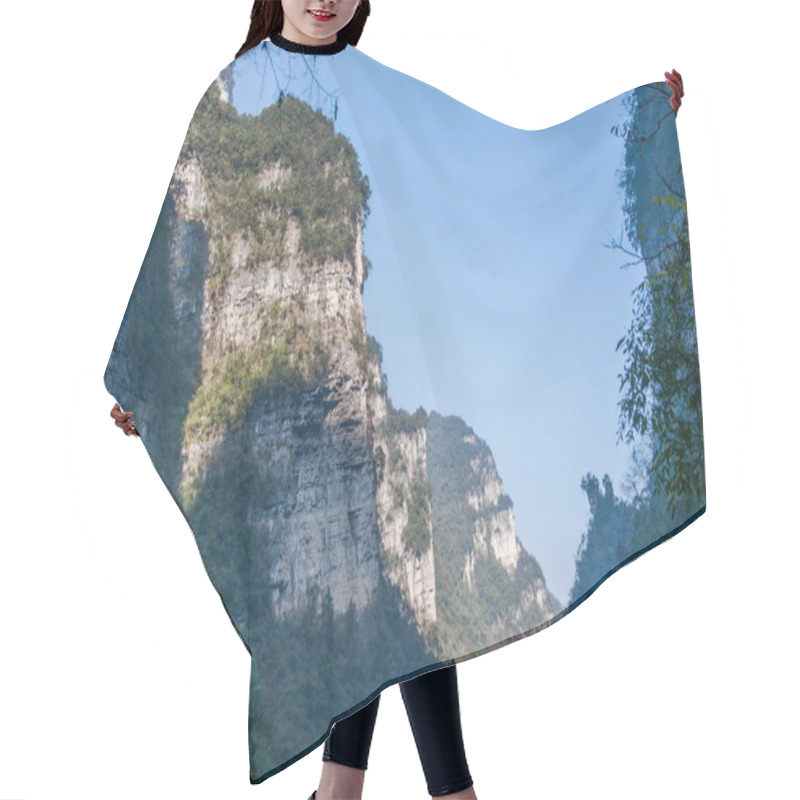 Personality  Hubei Zigui Three Gorges Bamboo Sea Tianshui Gap Hair Cutting Cape