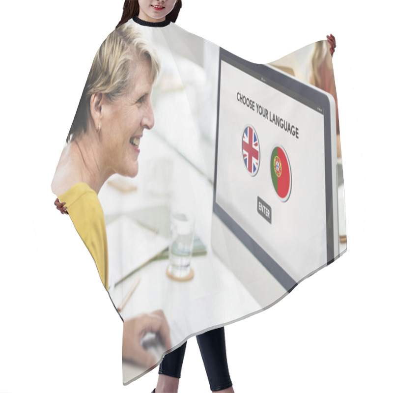 Personality  Woman Using Computer In The Office  Hair Cutting Cape