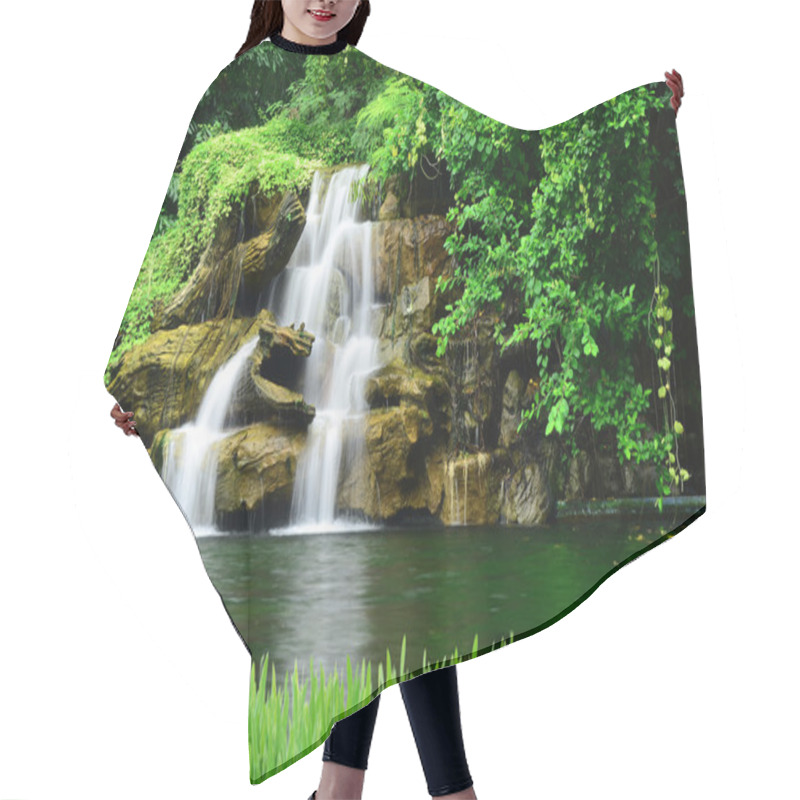 Personality  Artificial Waterfall Hair Cutting Cape