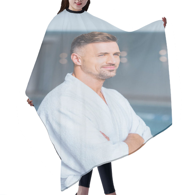 Personality  Handsome Man Standing In Spa With Crossed Arms Hair Cutting Cape