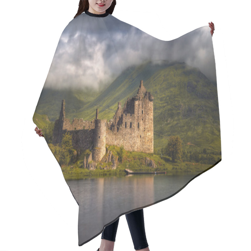 Personality  Kilchurn Castle Sunrise Hair Cutting Cape