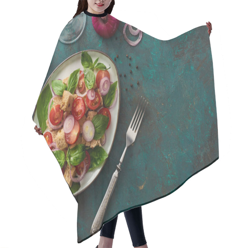 Personality  Top View Of Delicious Italian Vegetable Salad Panzanella Served On Plate On Textured Green Surface With Ingredients And Fork Hair Cutting Cape