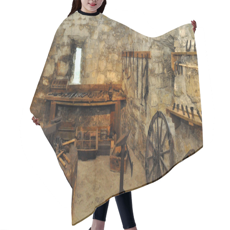 Personality  Blacksmith workshop hair cutting cape