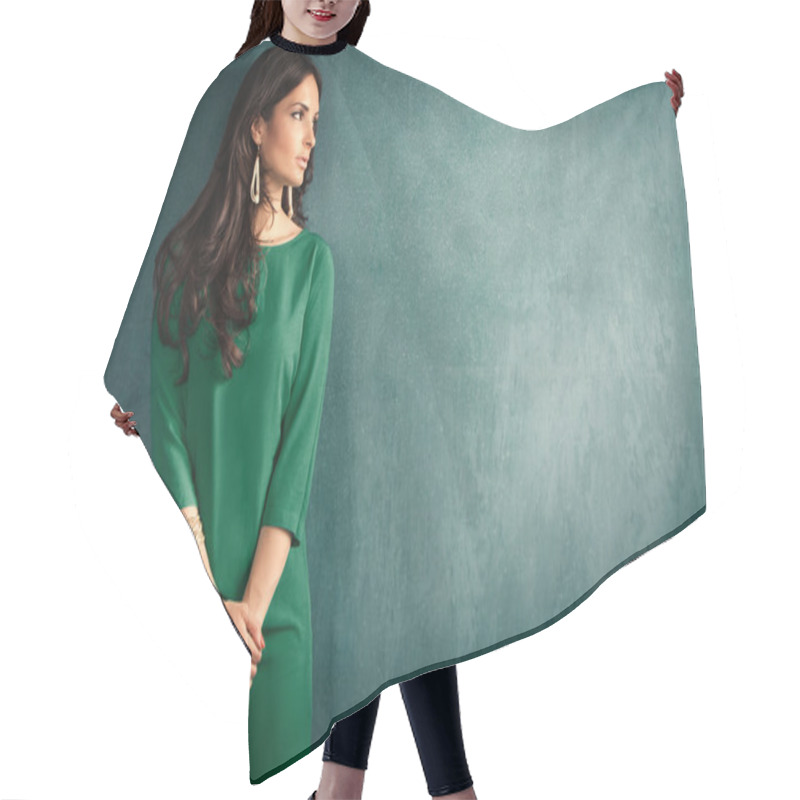 Personality  Elegant Woman Hair Cutting Cape