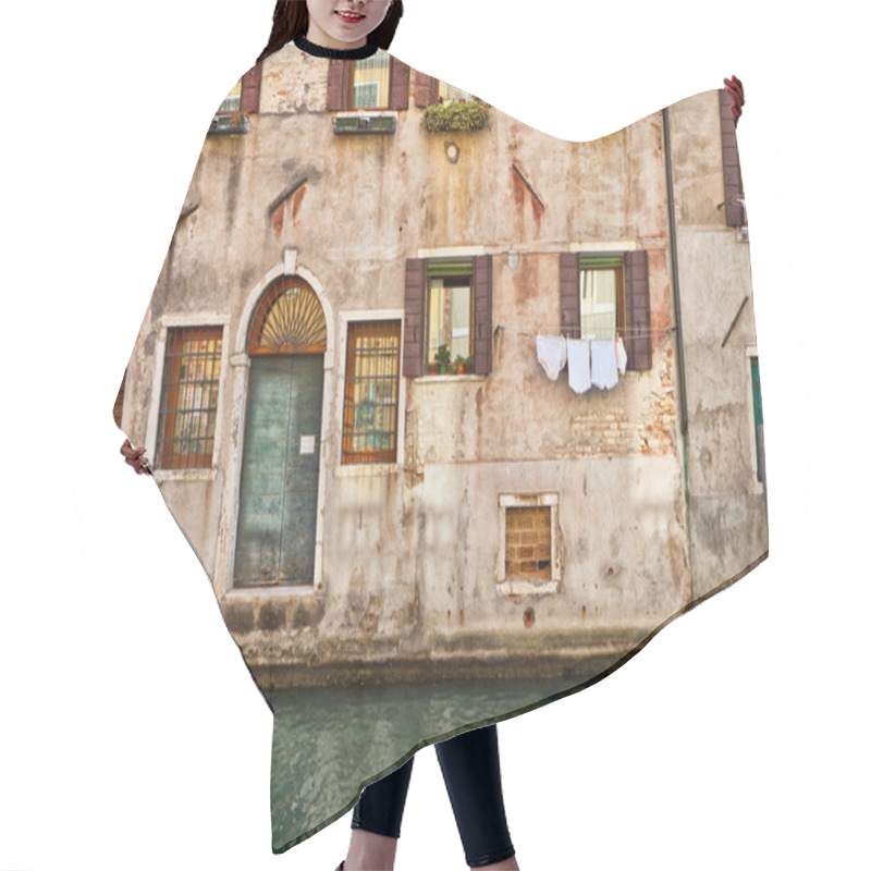 Personality  Venice Canal And Water Door Hair Cutting Cape