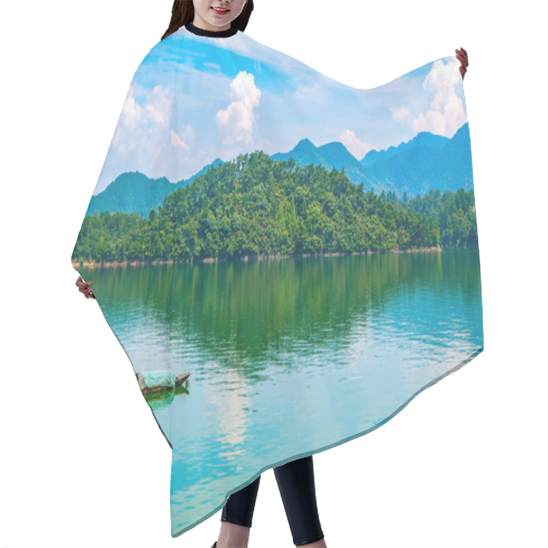 Personality  The Beautiful Landscape Of Qiandao Lake In Hangzhou Hair Cutting Cape