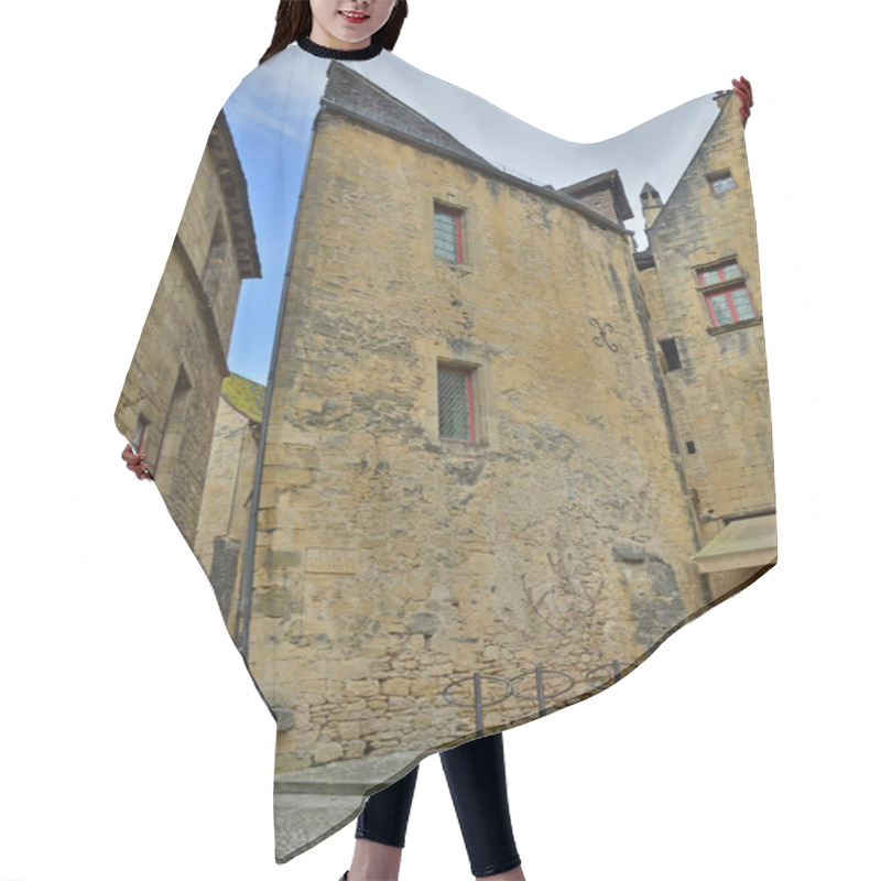 Personality  Medieval Angle House Hair Cutting Cape