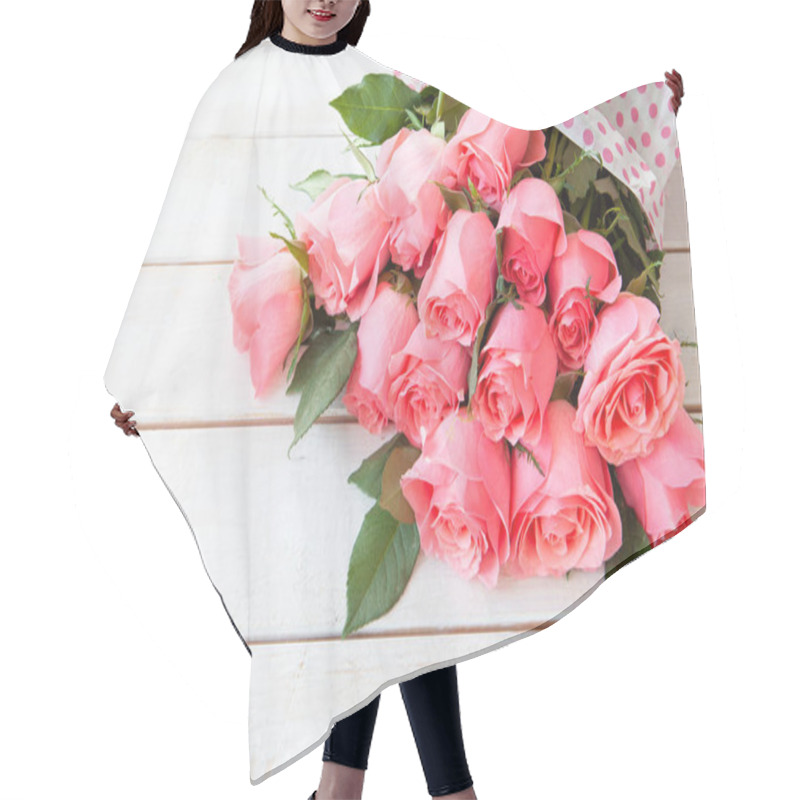 Personality  Bunch Of Pink Roses Hair Cutting Cape