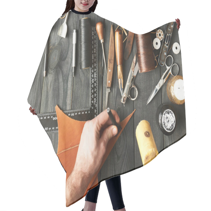 Personality  Man Working With Leather  Hair Cutting Cape