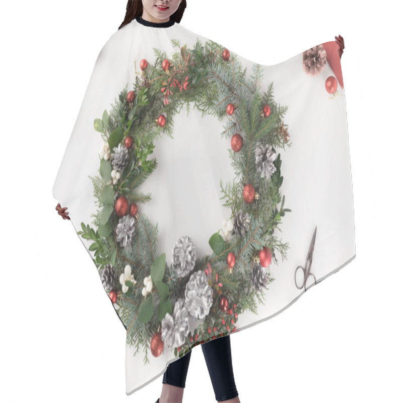 Personality  Christmas Wreath And Envelope Hair Cutting Cape