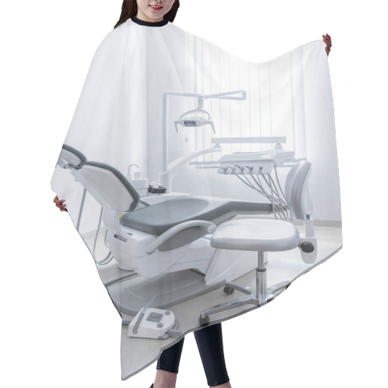 Personality  Empty Dentist Office Hair Cutting Cape