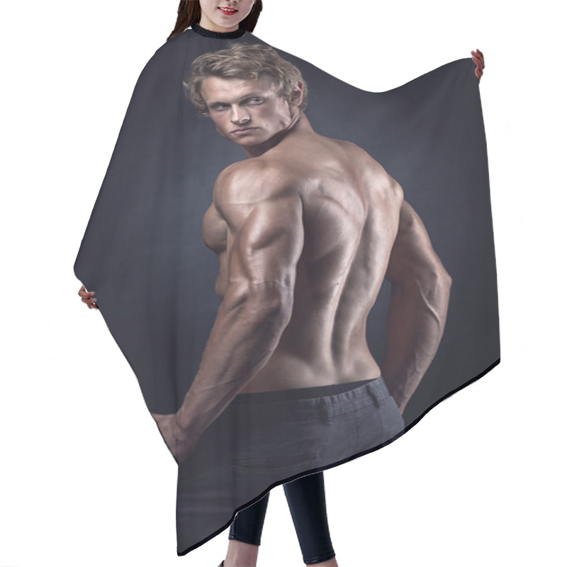 Personality  Strong Athletic Man Fitness Model Posing Back Muscles Hair Cutting Cape