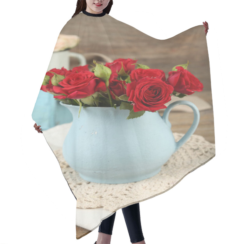 Personality  Bouquet Of Red Roses In Vase On Wooden Background Hair Cutting Cape