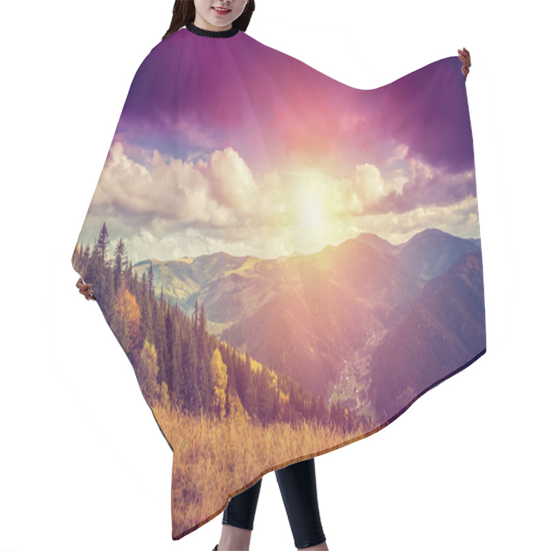 Personality  Autumn Mountain  Landscape Hair Cutting Cape