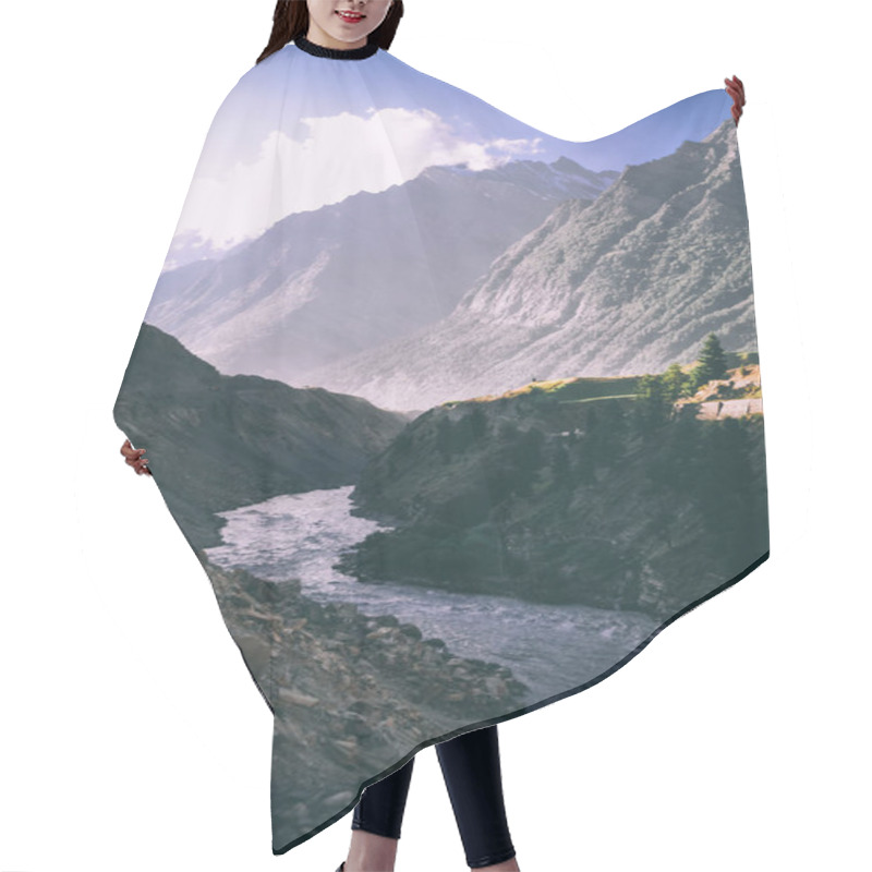 Personality  Mountain River Hair Cutting Cape