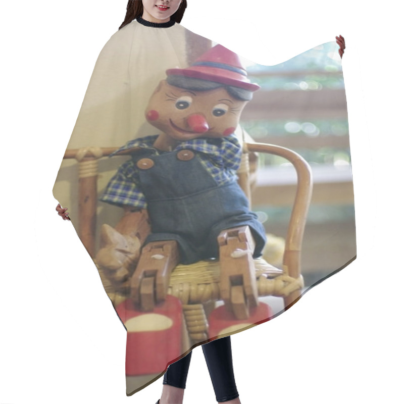 Personality  Pinocchio Doll Hair Cutting Cape