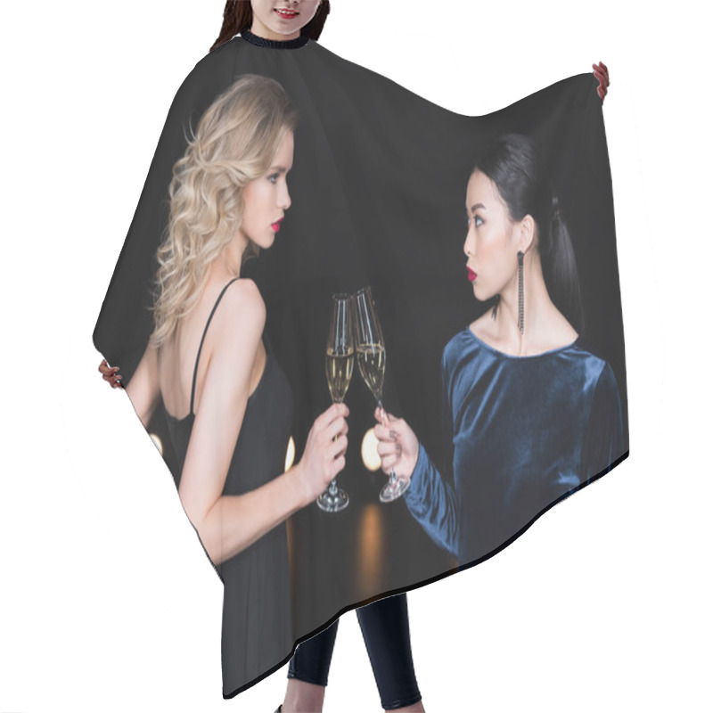 Personality  Glamour Girls Clinking With Champagne Glasses Hair Cutting Cape