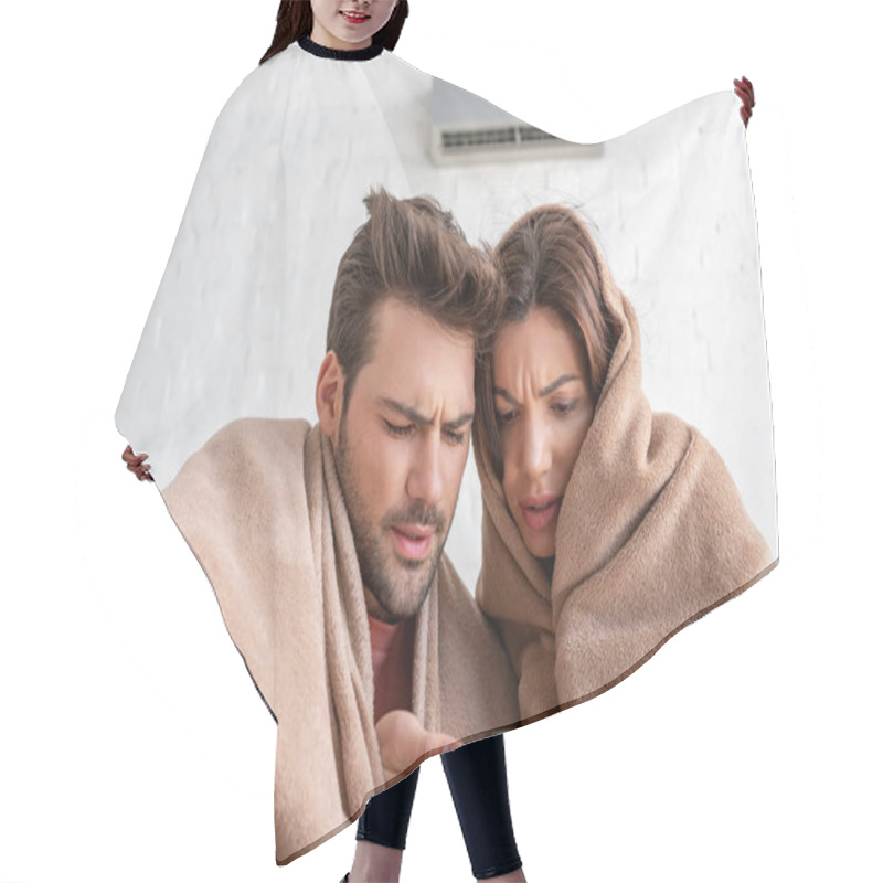 Personality  Frozen Man And Woman Warming Under Blankets While Sitting Under Air Conditioner With Remote Control Hair Cutting Cape