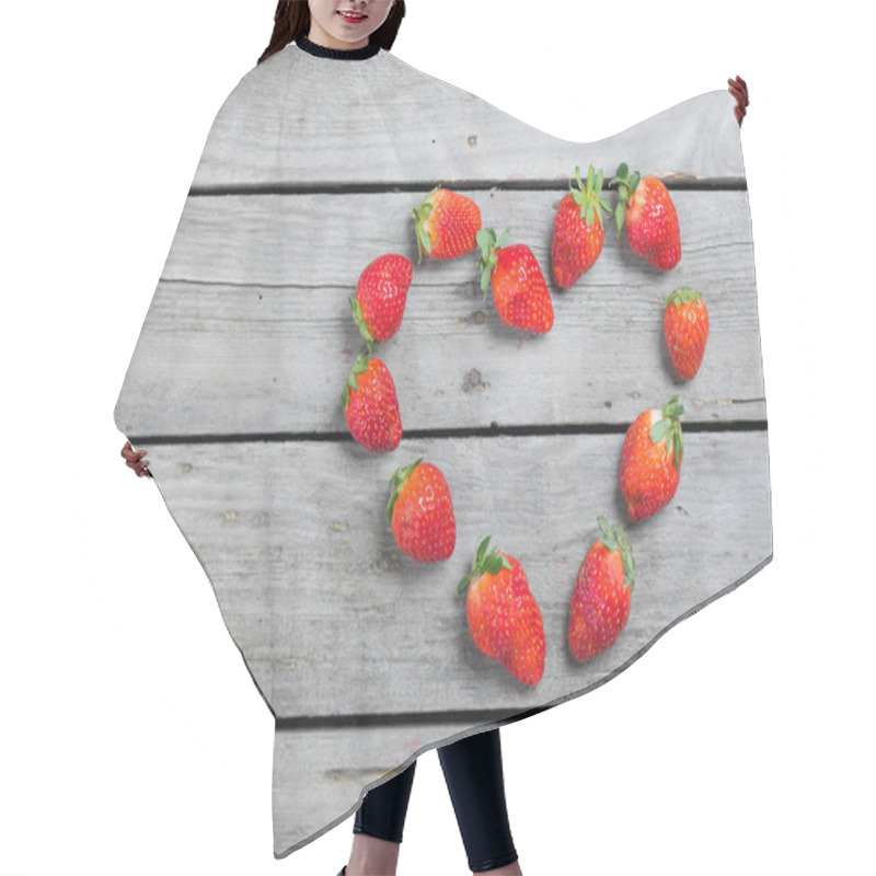 Personality  Strawberries In Heart Shape  Hair Cutting Cape