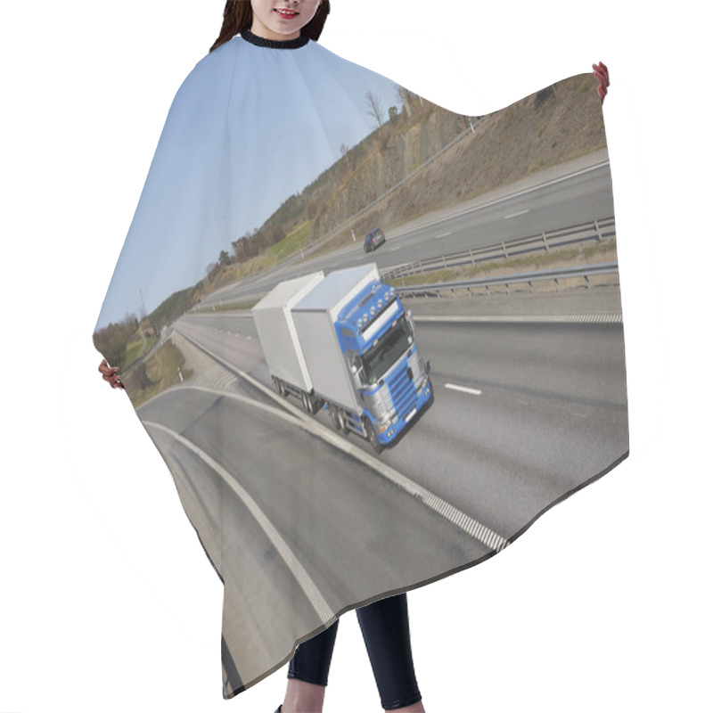 Personality  Truck Transport Of Scenic Freeway Hair Cutting Cape