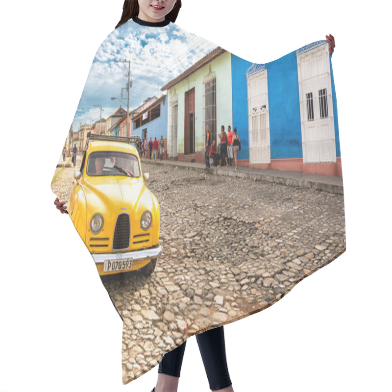 Personality  Old Classic American Car In A Street Of Trinidad (Cuba) Hair Cutting Cape