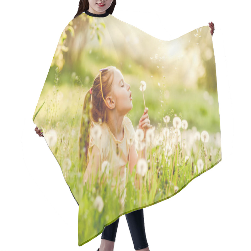 Personality  Cute Girl Playing With Dandelions Hair Cutting Cape