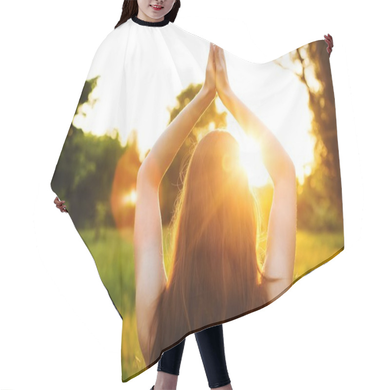 Personality  Woman On Field Under Sunset Light Hair Cutting Cape