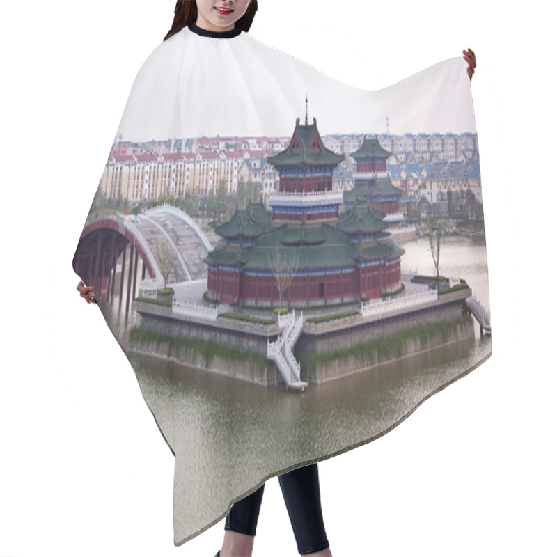 Personality  Ancient Temple Jinming Lake Apartment Buildings Kaifeng China Hair Cutting Cape