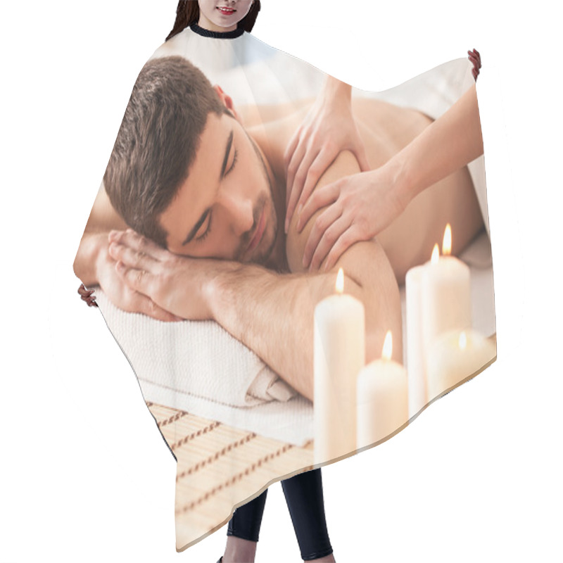 Personality  Man On A Massage Table Hair Cutting Cape