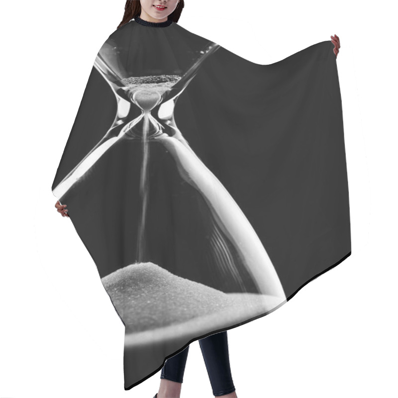 Personality  Sand Running In Hourglass Hair Cutting Cape