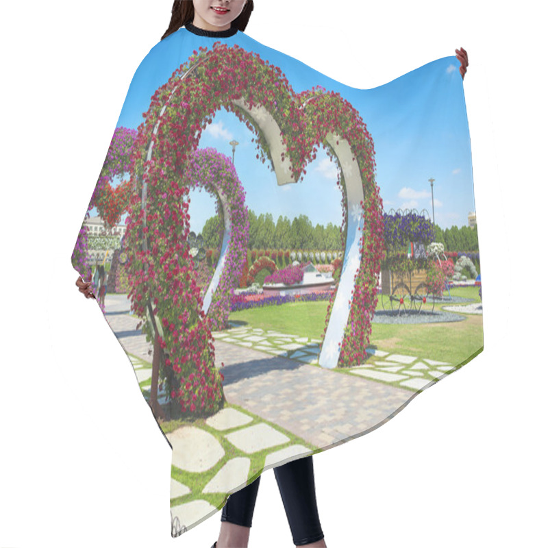 Personality  Dubai Miracle Garden Hair Cutting Cape