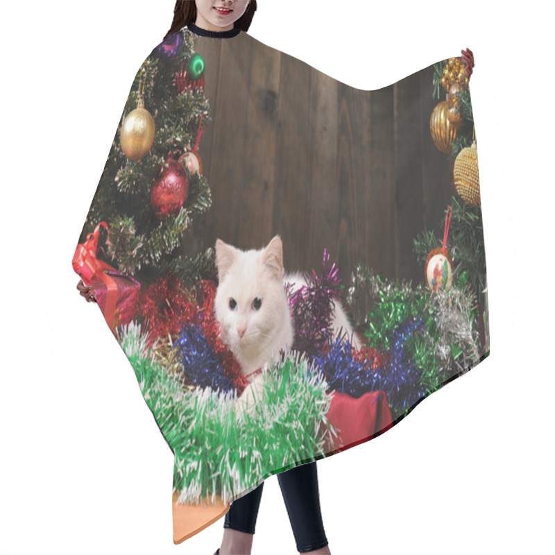 Personality  White Cat Playing  Christmas Tree Hair Cutting Cape