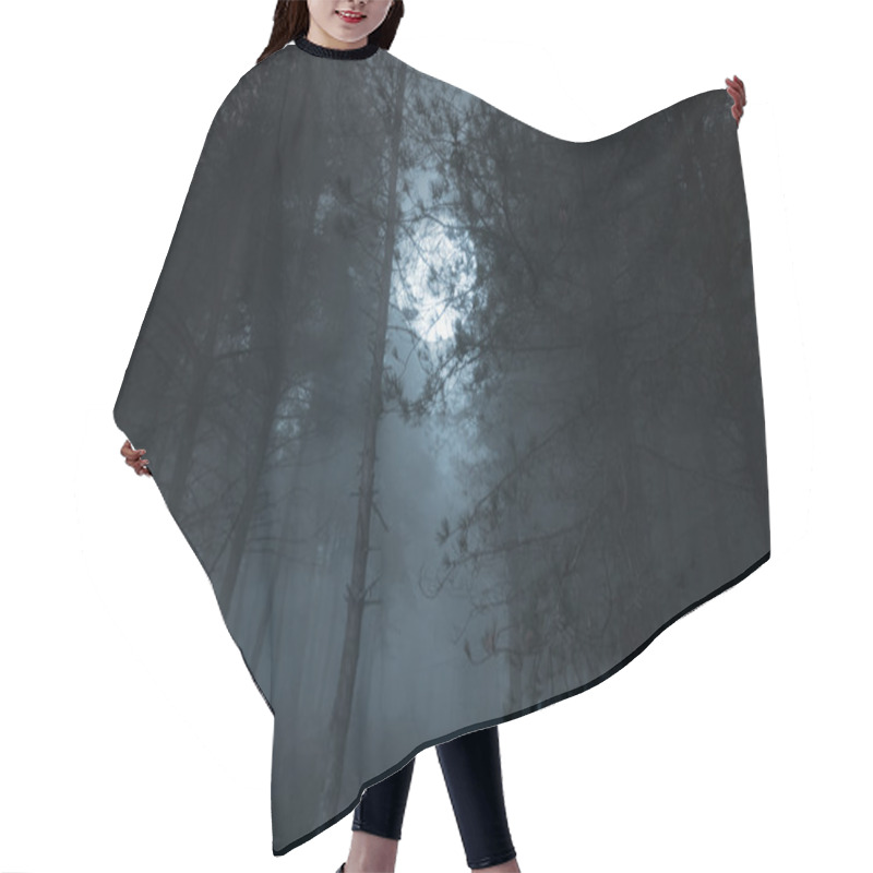 Personality  Full Moon Pinewood Hair Cutting Cape