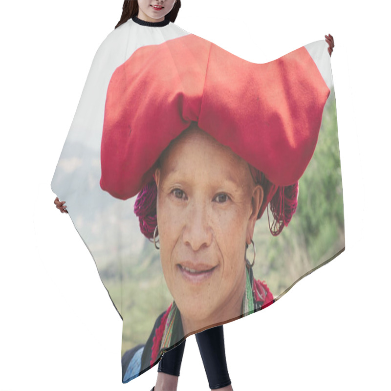 Personality   Red Dzao Vietnamese Woman Portrait In Sapa Hair Cutting Cape