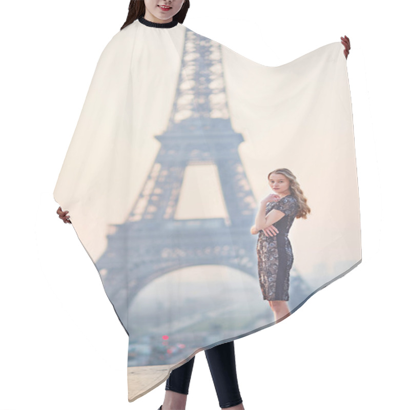 Personality  Beautiful Elegant Parisian Woman Near The Eiffel Tower Hair Cutting Cape