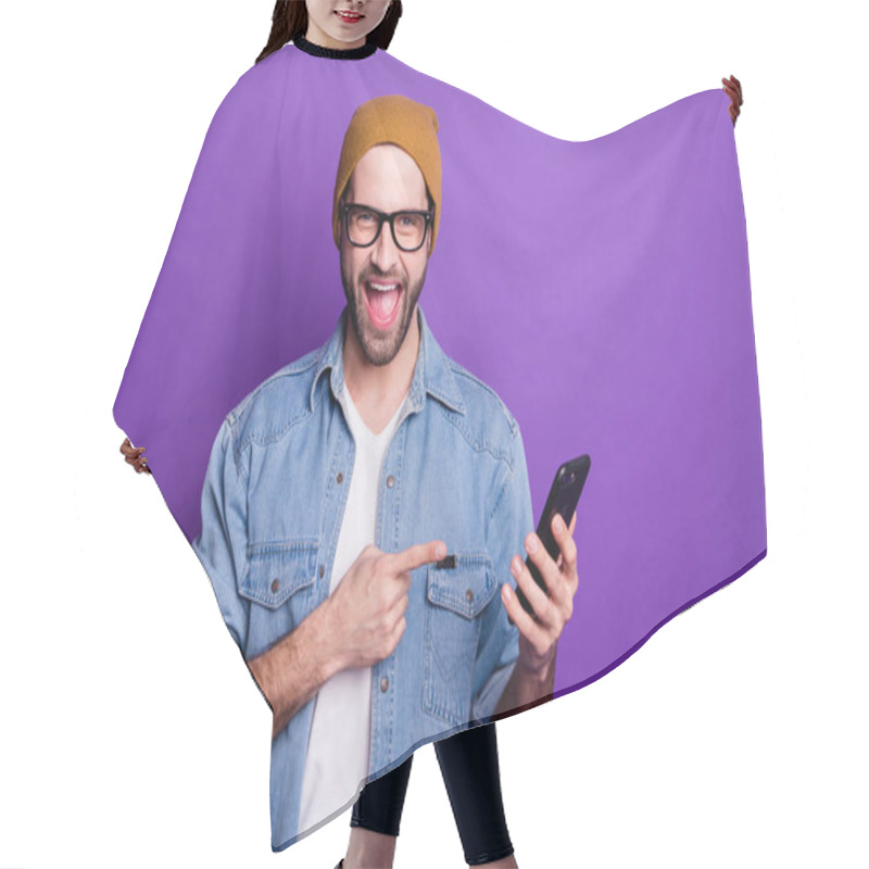 Personality  Photo Of Cool Guy Holding Telephone Recommend Buy It Best Low Price Casual Denim Outfit Isolated Violet Background Hair Cutting Cape