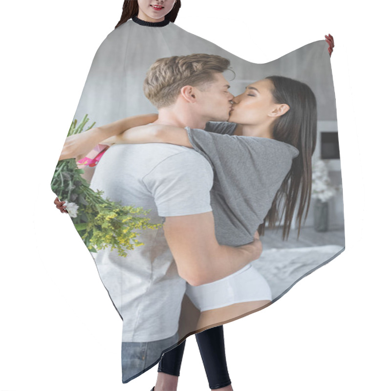 Personality  Side View Of Asian Woman With Gift And Bouquet Of Flowers And Caucasian Boyfriend Kissing And Hugging At Home Hair Cutting Cape