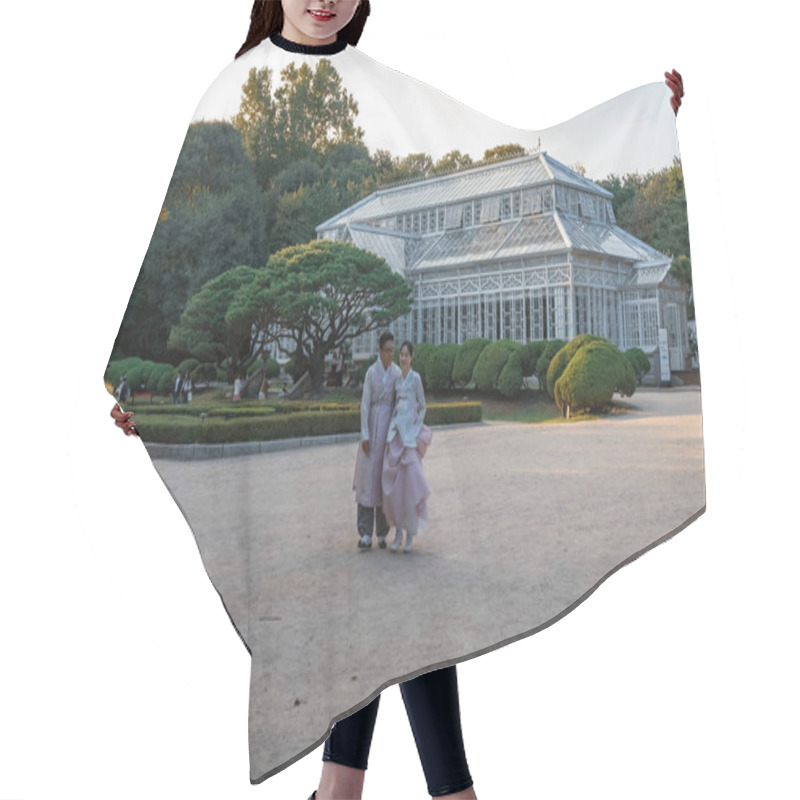 Personality  Korean Couple In Front Of Grand Greenhouse At Deoksugung Palace, Seoul South Korea Hair Cutting Cape