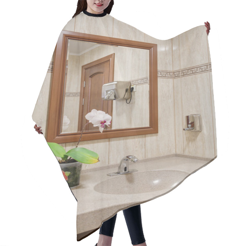 Personality  Stone Table-top In A Bathroom Hair Cutting Cape