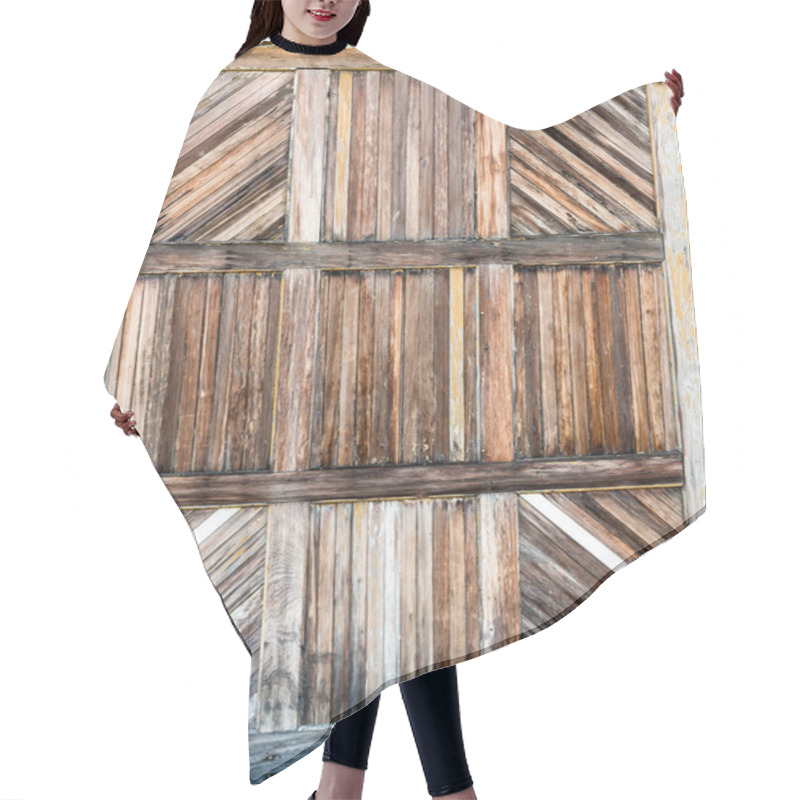 Personality  Old Barn Wooden Gate  Hair Cutting Cape