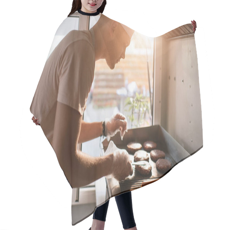 Personality  Side View Of Chef Preparing Meat For Burgers In Food Truck Hair Cutting Cape